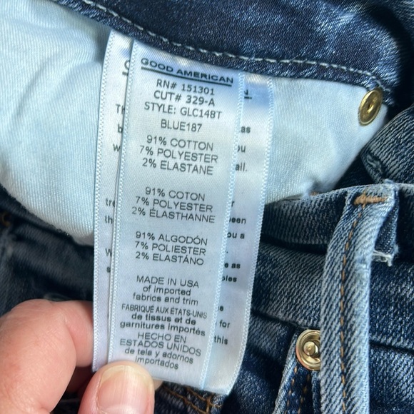 Good American Good Legs Blue 187 skinny jean w some distressing and zip closure - Picture 3 of 16